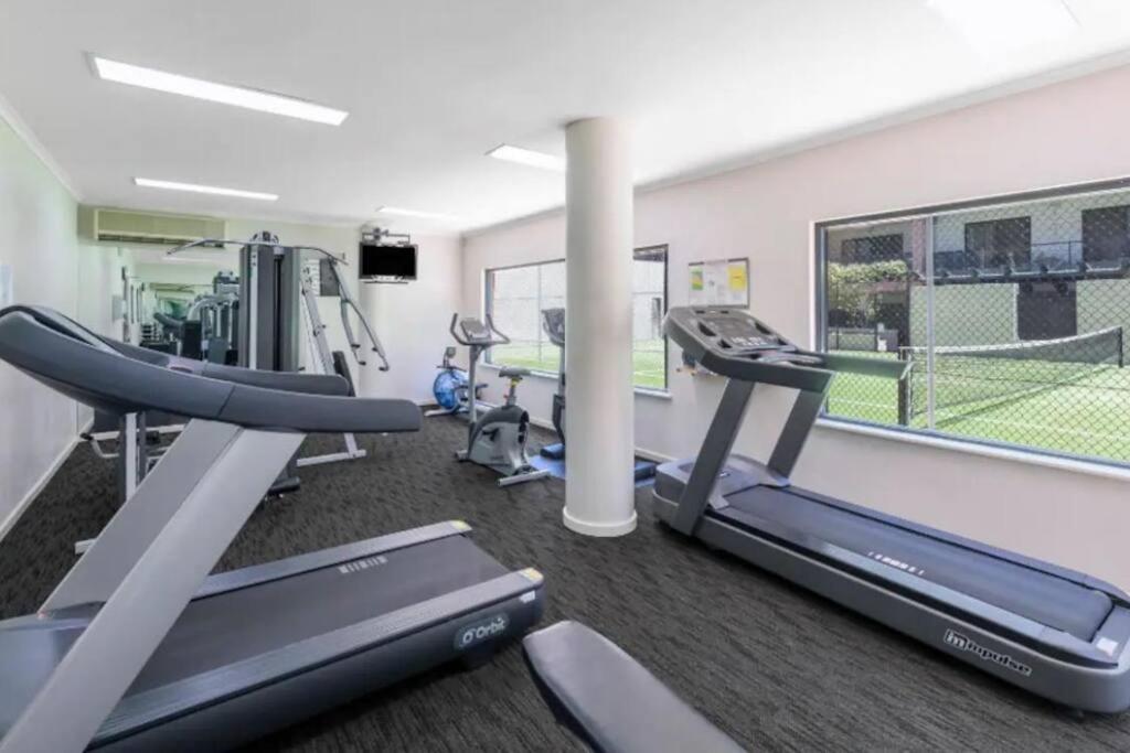 City & Lakeside With Free Parking, Pool And 10 Mins Walk Into The City Perth Eksteriør billede